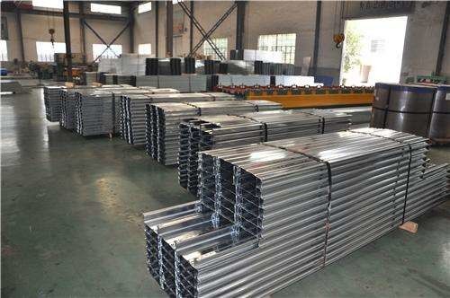 Lipped Metal C Purlins for Metal Roof , Galvanized Steel Purlins C Section